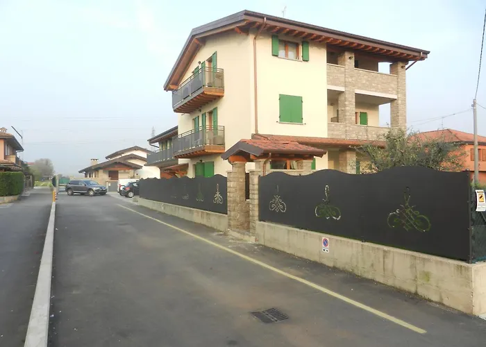 Bed & Breakfast Ad Hoc Costa di Mezzate